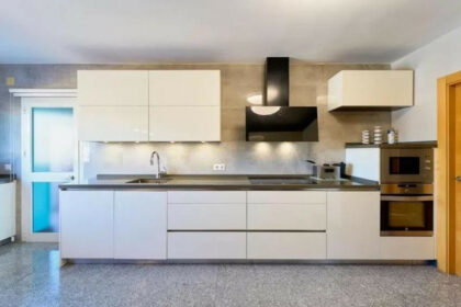 40e330f91bcc24f9e3d921f3f4446516 - 9