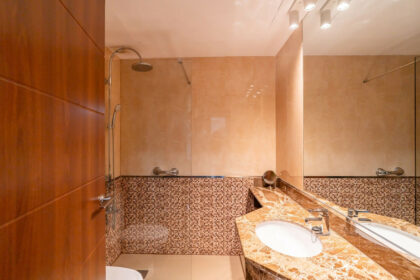 4379078f3647bc21583baee361d6dbdf - 16