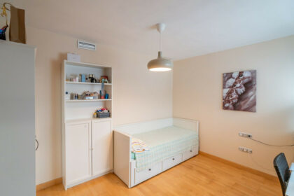 4379078f3647bc21583baee361d6dbdf - 18