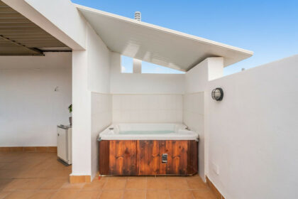 4379078f3647bc21583baee361d6dbdf - 36