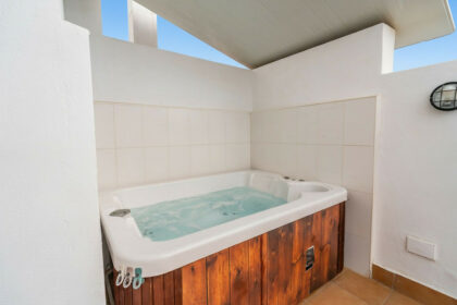 4379078f3647bc21583baee361d6dbdf - 37