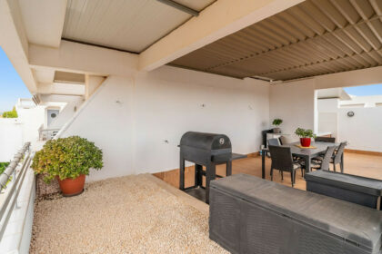 4379078f3647bc21583baee361d6dbdf - 4