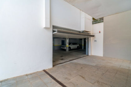 4379078f3647bc21583baee361d6dbdf - 51