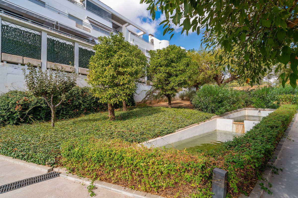 4379078f3647bc21583baee361d6dbdf - 55