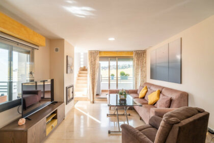 4379078f3647bc21583baee361d6dbdf - 6