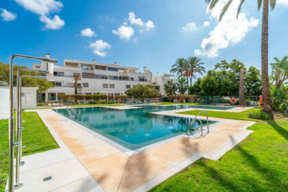 4379078f3647bc21583baee361d6dbdf - 65