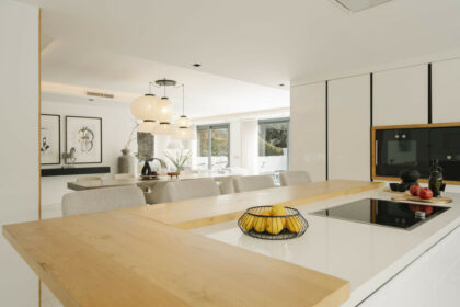 4469de83390484bb6f3a9ad447becb56 - 31