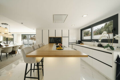 4469de83390484bb6f3a9ad447becb56 - 32