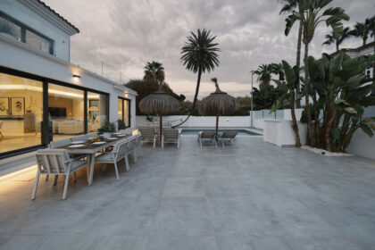 4469de83390484bb6f3a9ad447becb56 - 37