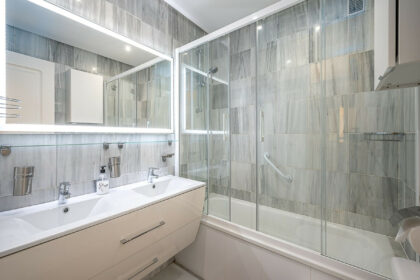 471f5f969a3efd203096d1dd63859009 - 18