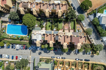 472c7074082fa15da9d205c3da9d2d33 - 21