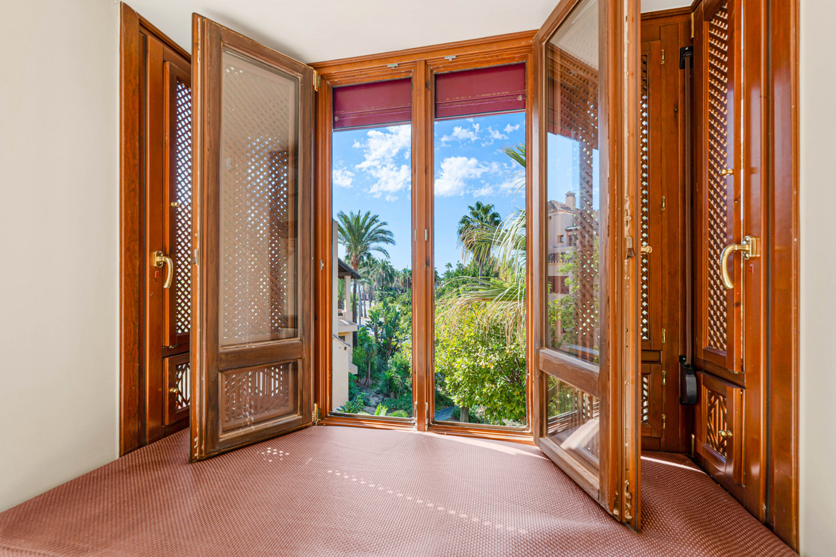 474641faf0695dbd9040aa2c1c0bec49 - 15