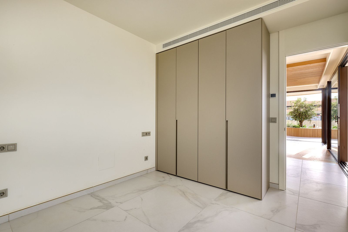 4794a9a0b17890571d7f583d2c6b1ece - 20