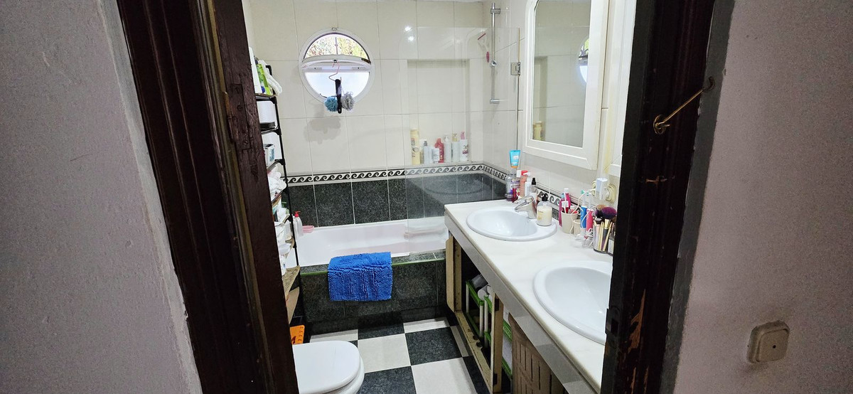 47ff0fb8d7baa4f441239c1ff808e0e6 - 13