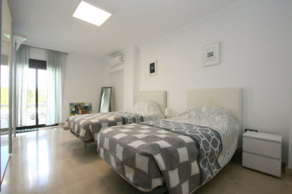 48240c683e311abbef68c700674ad9a8 - 10