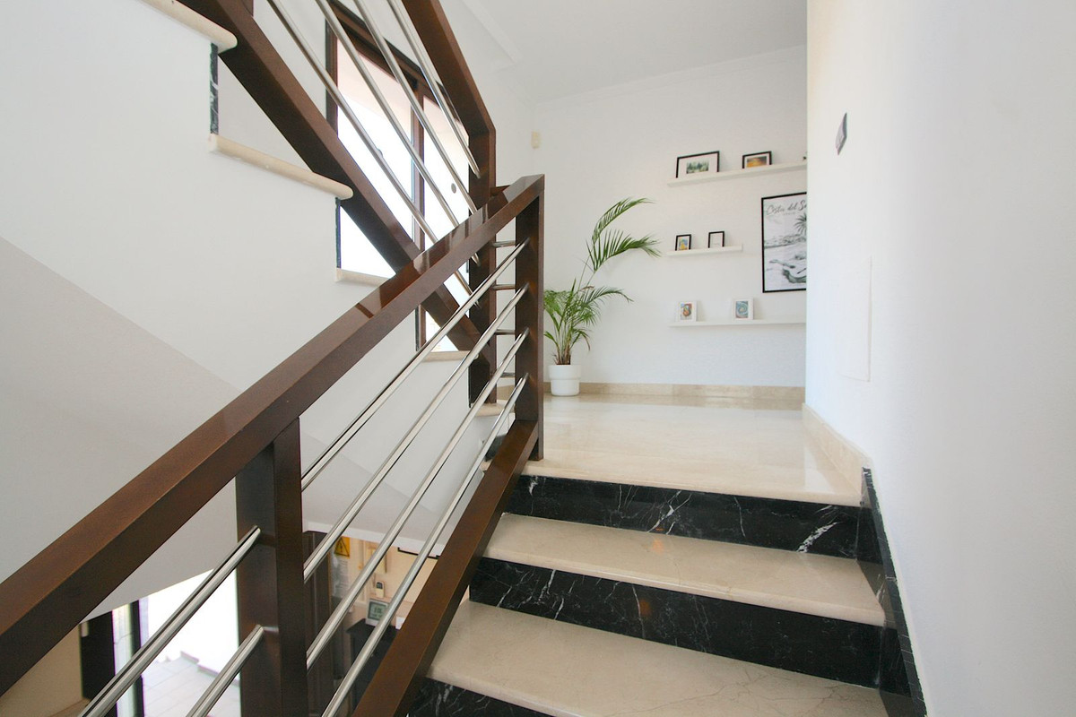 48240c683e311abbef68c700674ad9a8 - 14