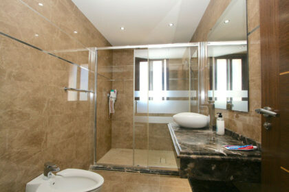 48240c683e311abbef68c700674ad9a8 - 21