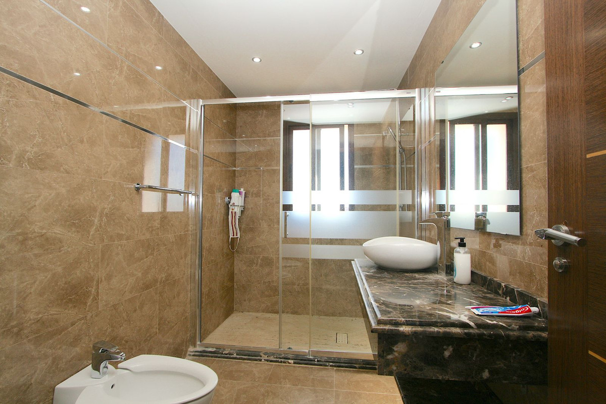 48240c683e311abbef68c700674ad9a8 - 21