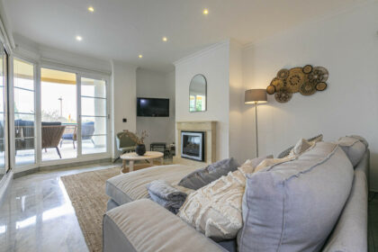 49881e5da3c5eedb0fe8028f22990427 - 10