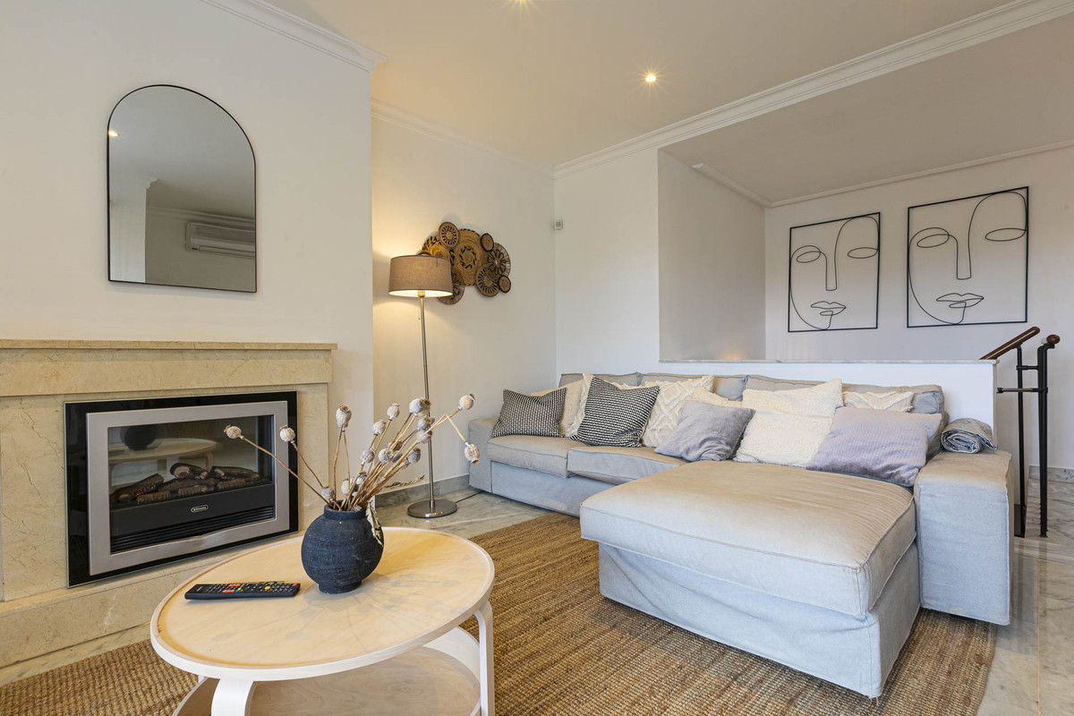 49881e5da3c5eedb0fe8028f22990427 - 13