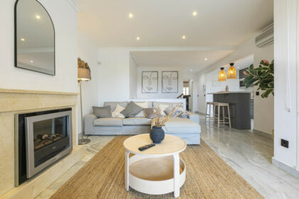 49881e5da3c5eedb0fe8028f22990427 - 14