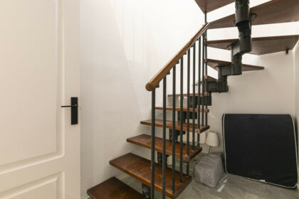 49881e5da3c5eedb0fe8028f22990427 - 29