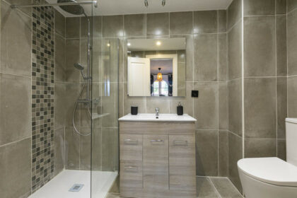 49881e5da3c5eedb0fe8028f22990427 - 32