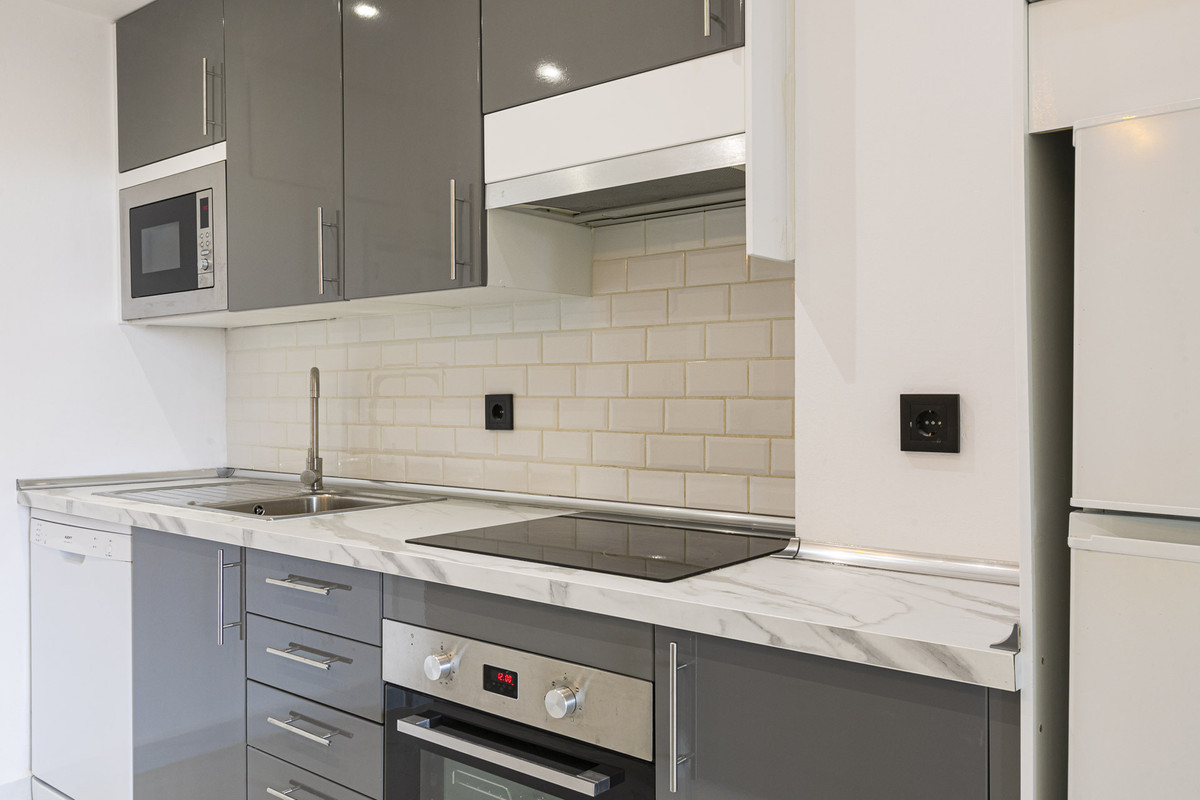 49881e5da3c5eedb0fe8028f22990427 - 7