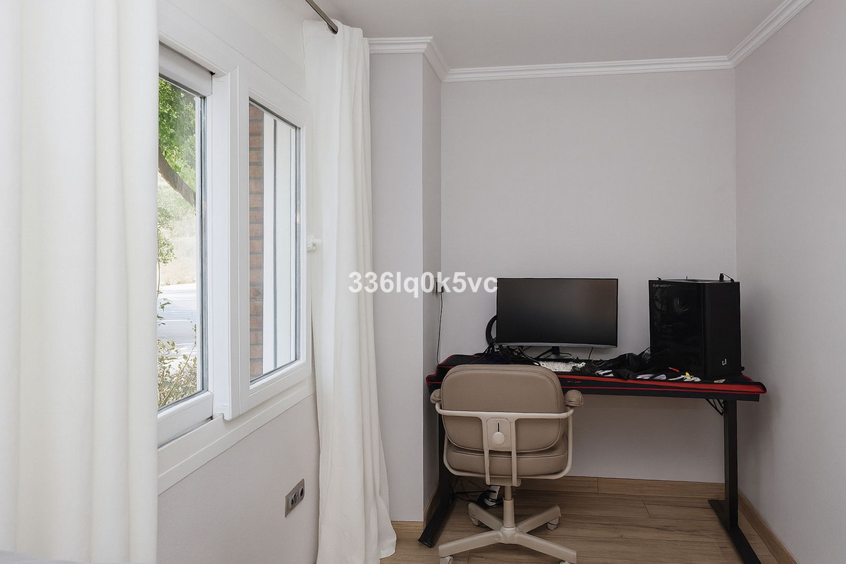 49b3344587fa662f466e98f9007ad4da - 20