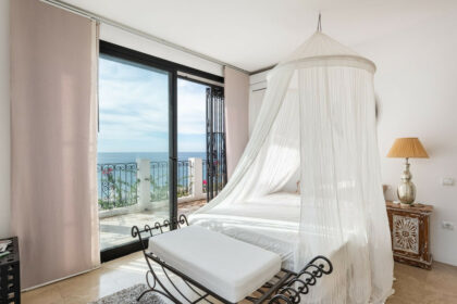 49f765680b16f7d1152daf2c1a117f3d - 18