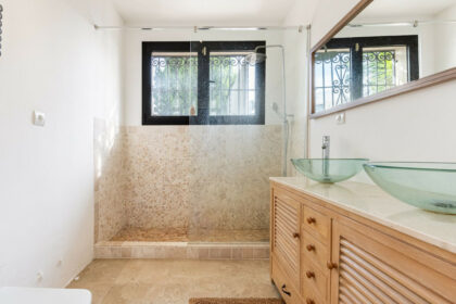 49f765680b16f7d1152daf2c1a117f3d - 19