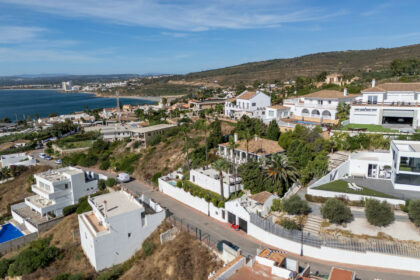 49f765680b16f7d1152daf2c1a117f3d - 31