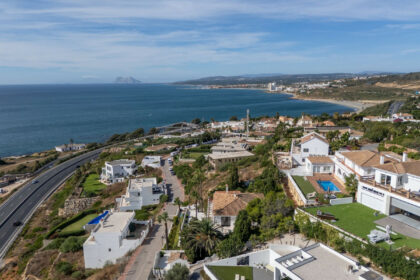 49f765680b16f7d1152daf2c1a117f3d - 32