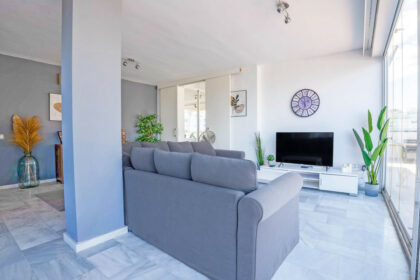 49fbfd4192af4dbfdc9e56fc3ba42835 - 14