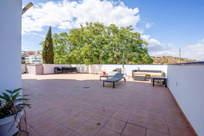 49fbfd4192af4dbfdc9e56fc3ba42835 - 4