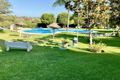 4a95a00a3e33e5d261479080a9c029c1 - 1