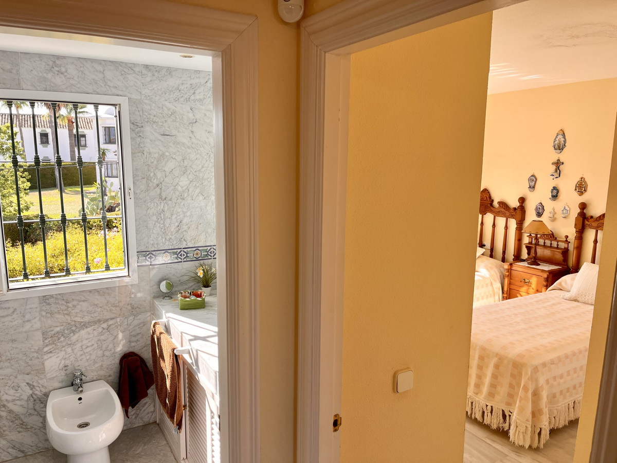 4a95a00a3e33e5d261479080a9c029c1 - 23