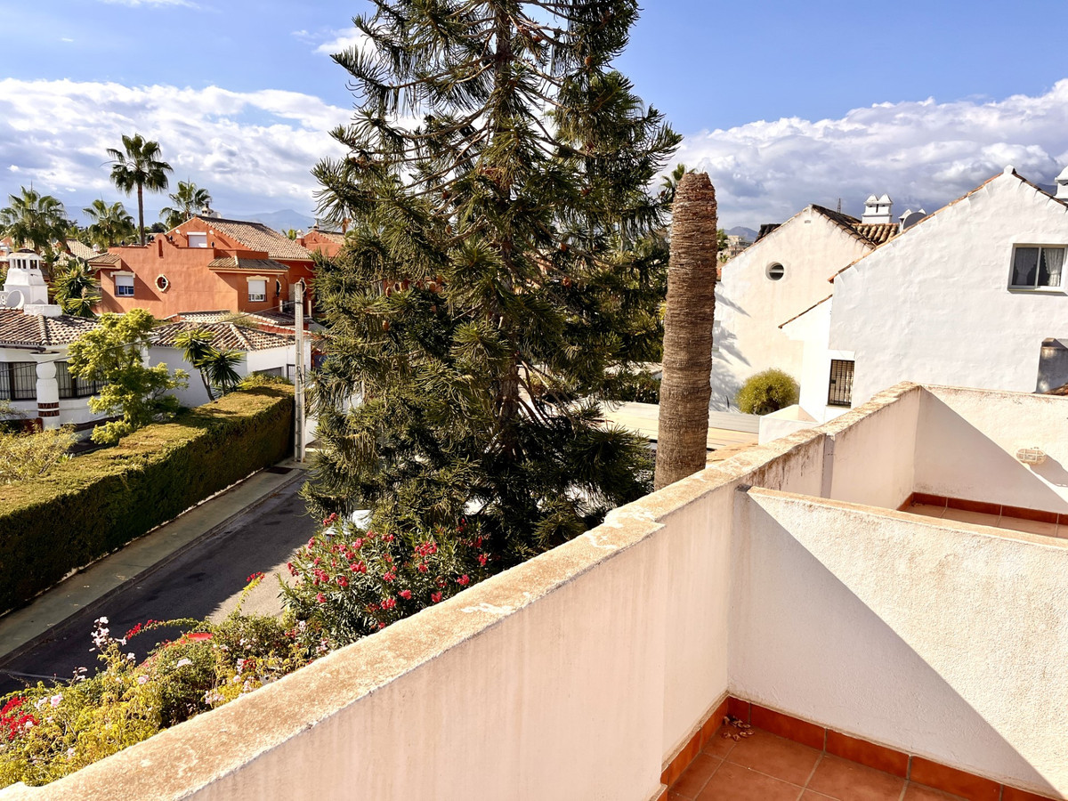 4a95a00a3e33e5d261479080a9c029c1 - 28