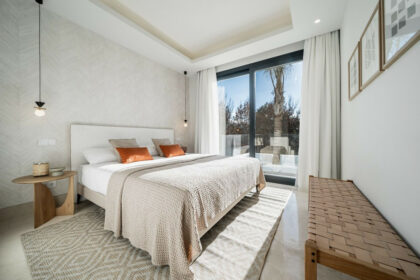 4aa67469c60fa5c67b97e9a68e822430 - 12