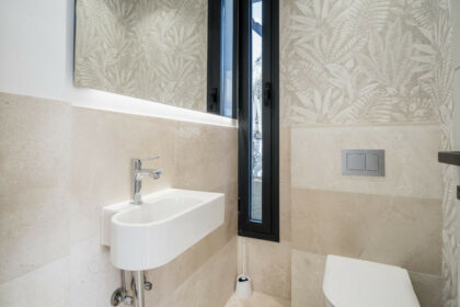 4aa67469c60fa5c67b97e9a68e822430 - 13