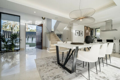 4aa67469c60fa5c67b97e9a68e822430 - 14