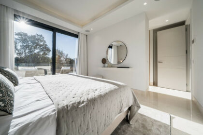 4aa67469c60fa5c67b97e9a68e822430 - 23