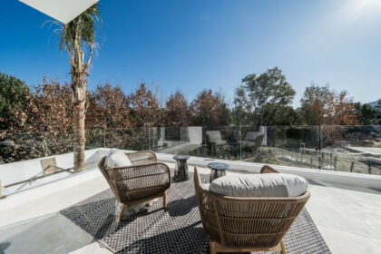 4aa67469c60fa5c67b97e9a68e822430 - 25