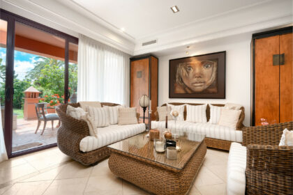 4ab4e11c83e59b7f2921ee2d87426ef6 - 10