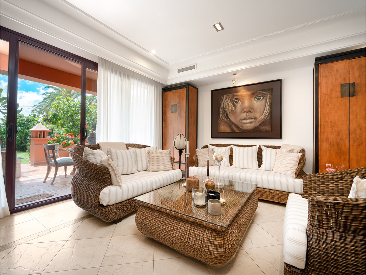 4ab4e11c83e59b7f2921ee2d87426ef6 - 10