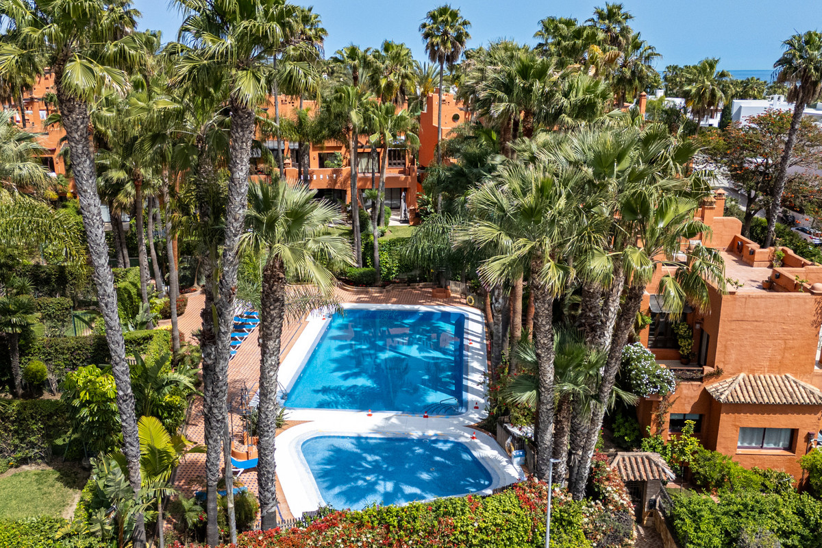 4ab4e11c83e59b7f2921ee2d87426ef6 - 21