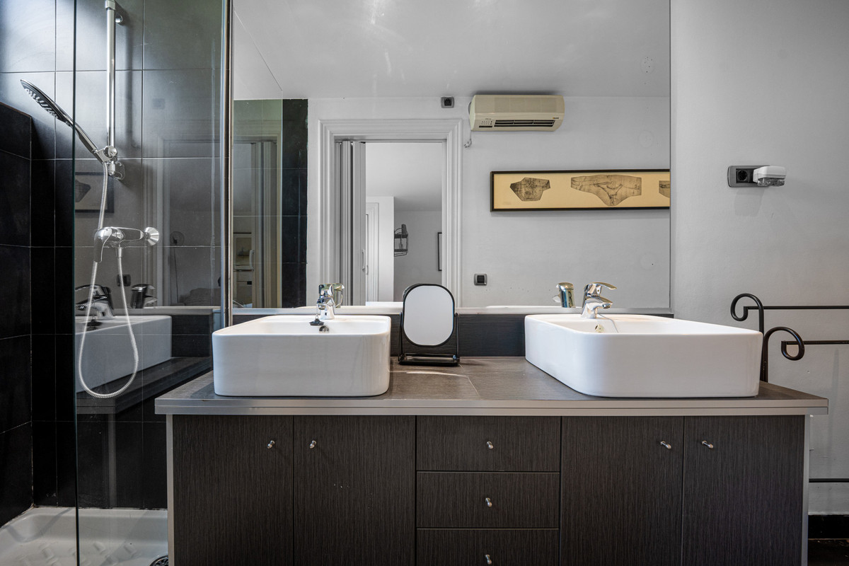 4ab4e11c83e59b7f2921ee2d87426ef6 - 27