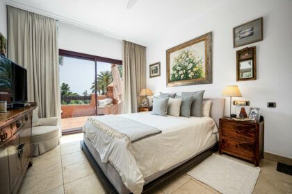 4ab4e11c83e59b7f2921ee2d87426ef6 - 29