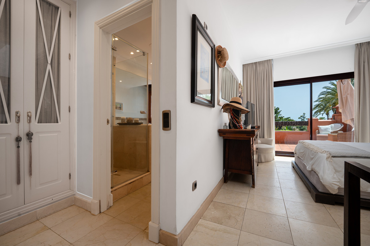 4ab4e11c83e59b7f2921ee2d87426ef6 - 4