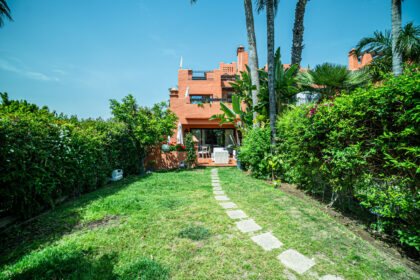 4ab4e11c83e59b7f2921ee2d87426ef6 - 42